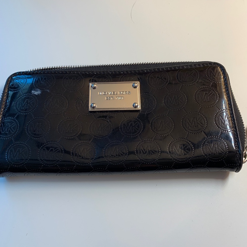 Micheal Kors wallet